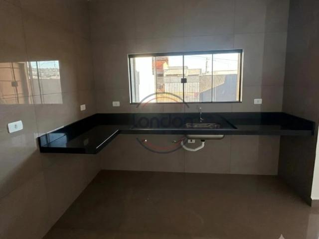 Casa / Sobrado para Venda em Londrina/PR Colinas 3 Quartos
