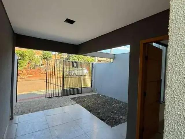 Casa / Sobrado para Venda em Londrina/PR Colinas 2 Quartos