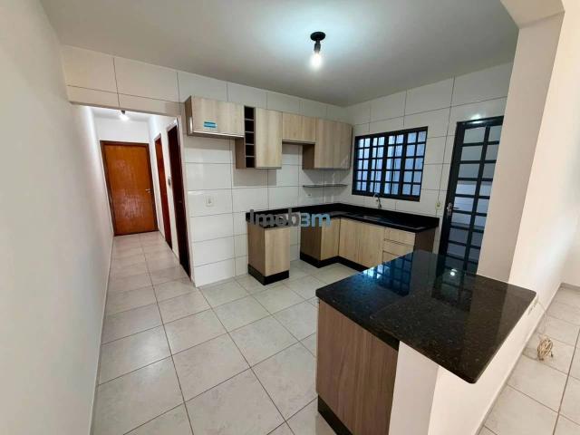 Casa / Sobrado para Venda em Londrina/PR Colúmbia 2 Quartos