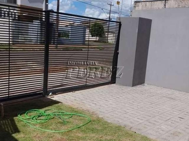 Casa / Sobrado para Venda em Londrina/PR Colúmbia 3 Quartos