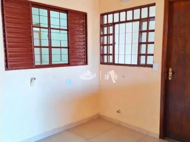 Casa / Sobrado para Venda em Londrina/PR Colúmbia 3 Quartos