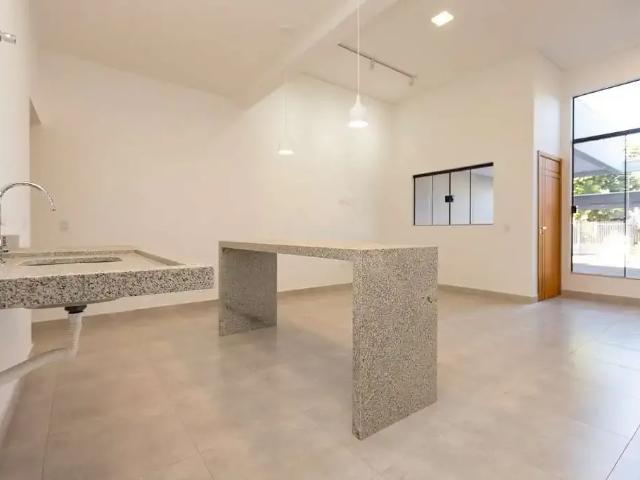 Casa / Sobrado para Venda em Londrina/PR Colúmbia 3 Quartos