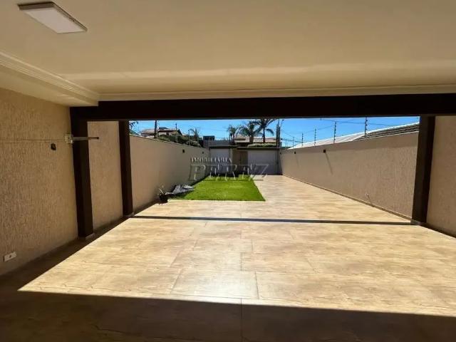 Casa / Sobrado para Venda em Londrina/PR Colúmbia 3 Quartos