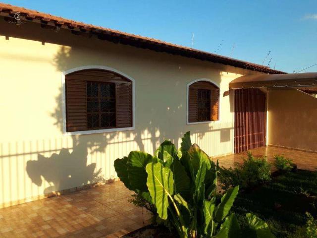 Casa / Sobrado para Venda em Londrina/PR Conjunto Parigot de Souza 3 3 Quartos