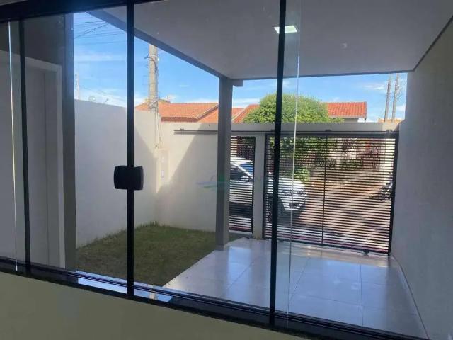 Casa / Sobrado para Venda em Londrina/PR Estados 2 Quartos