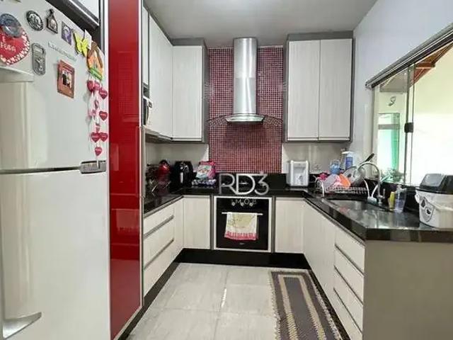 Casa / Sobrado para Venda em Londrina/PR Gávea 3 Quartos
