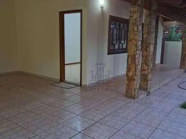 Casa / Sobrado para Venda em Londrina/PR Irerê 3 Quartos