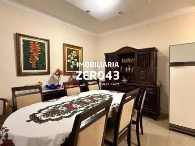 Casa / Sobrado para Venda em Londrina/PR Jardim Tarumã 5 Quartos