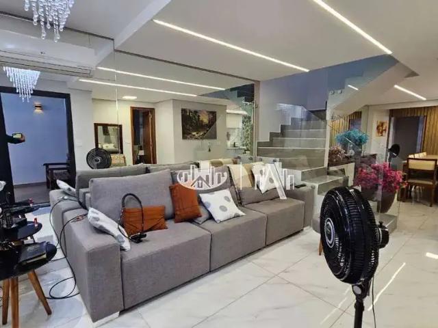 Casa / Sobrado para Venda em Londrina/PR Jardim Albatroz 3 Quartos
