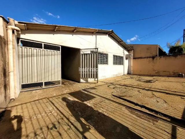Casa / Sobrado para Venda em Londrina/PR Jardim Continental 3 Quartos