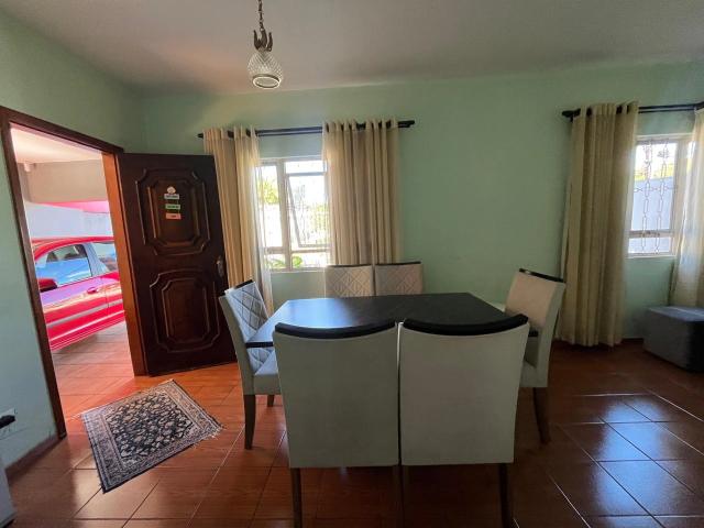 Casa / Sobrado para Venda em Londrina/PR Jardim Delta 3 Quartos