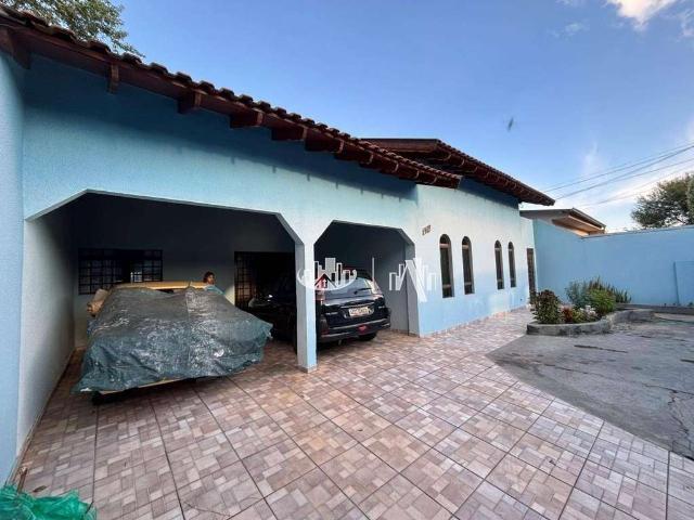 Casa / Sobrado para Venda em Londrina/PR Jardim Piza 4 Quartos