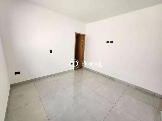 Casa / Sobrado para Venda em Londrina/PR Jardim Prefeito Milton Menezes 3 Quartos