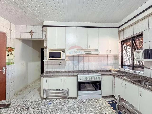 Casa / Sobrado para Venda em Londrina/PR Leonor 3 Quartos