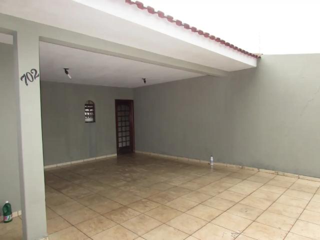 Casa / Sobrado para Venda em Londrina/PR Leonor 3 Quartos