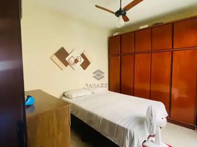 Casa / Sobrado para Venda em Londrina/PR Leonor 3 Quartos