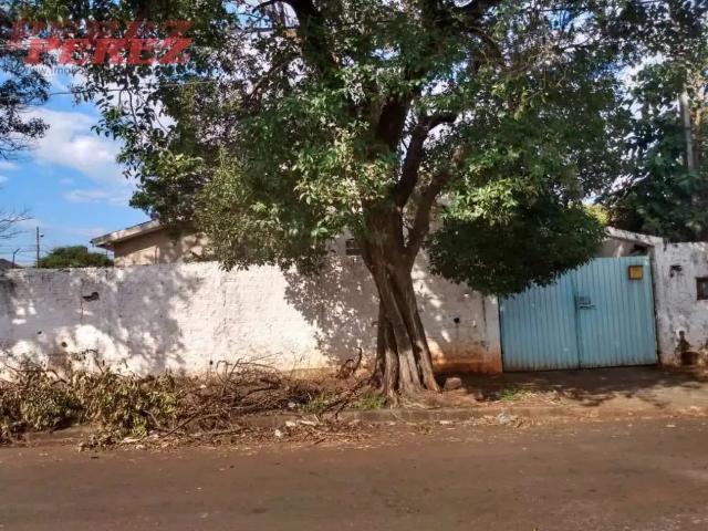 Casa / Sobrado para Venda em Londrina/PR Leonor 3 Quartos