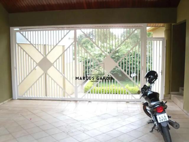 Casa / Sobrado para Venda em Londrina/PR Parque Residencial Alcântara 4 Quartos