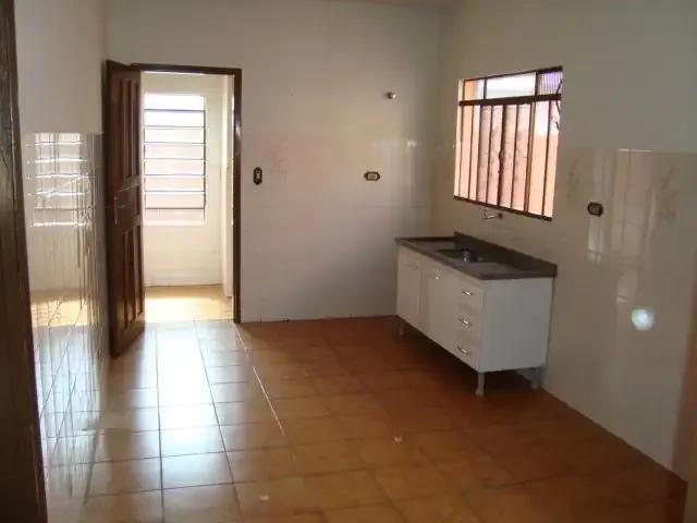 Casa / Sobrado para Venda em Londrina/PR Parque Residencial Joaquim Toledo Piza 3 Quartos