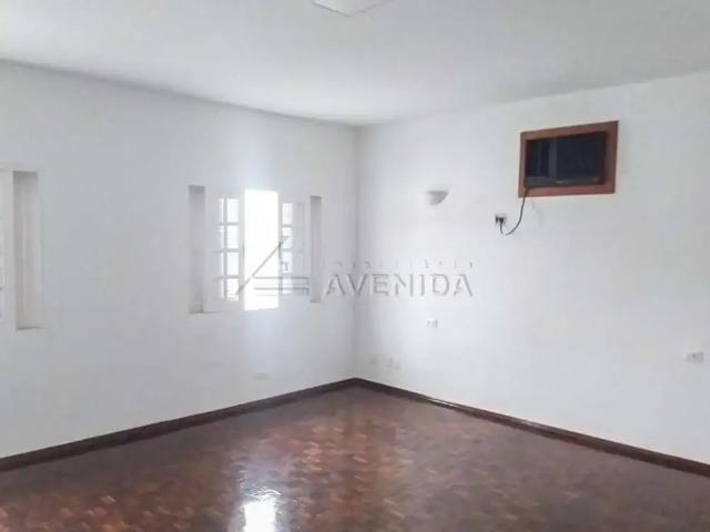 Casa / Sobrado para Venda em Londrina/PR Quebec 4 Quartos