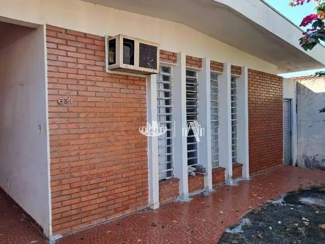 Casa / Sobrado para Venda em Londrina/PR Quebec 5 Quartos