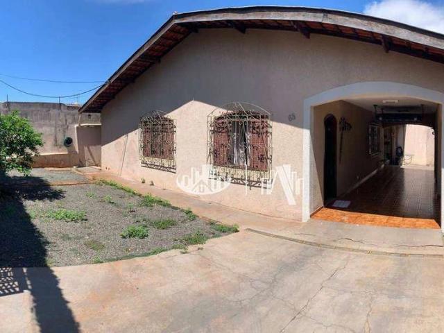 Casa / Sobrado para Venda em Londrina/PR Roseira 3 Quartos