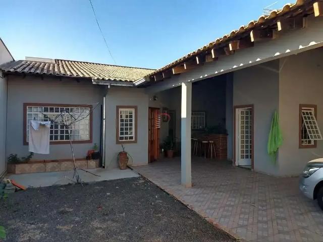 Casa / Sobrado para Venda em Londrina/PR São Pedro 4 Quartos