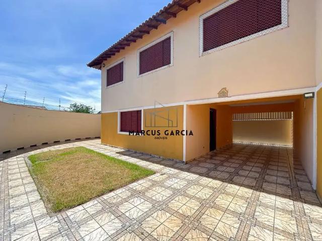 Casa / Sobrado para Venda em Londrina/PR Santa Mônica 3 Quartos