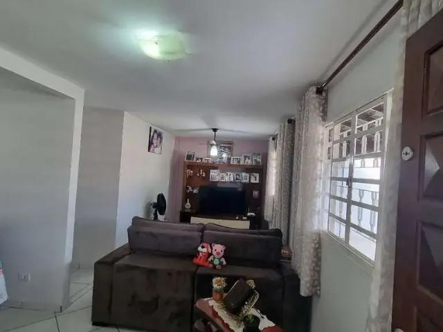 Casa / Sobrado para Venda em Londrina/PR Santa Rita 1 3 Quartos