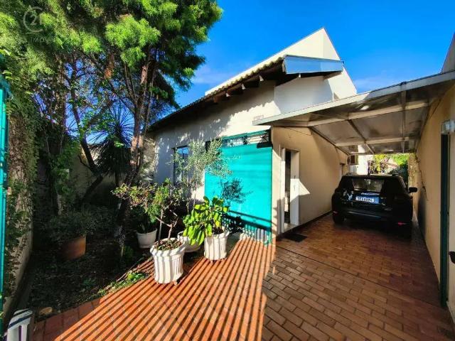 Casa / Sobrado para Venda em Londrina/PR Vila Casoni 4 Quartos