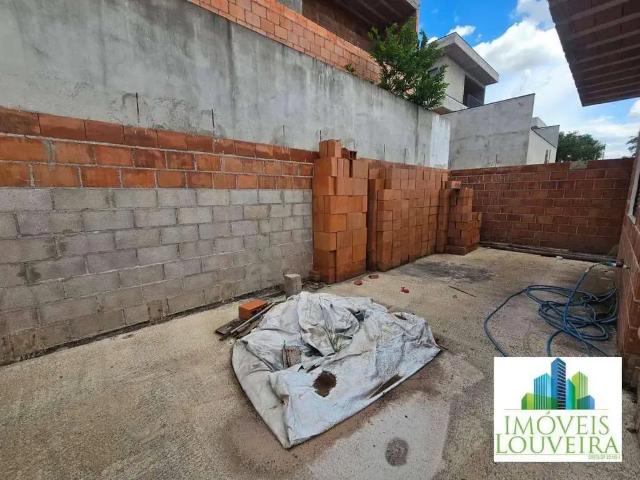 Casa / Sobrado para Venda em Louveira/SP Capivari 3 Quartos