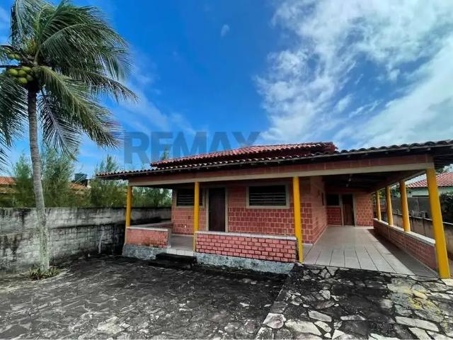 Casa / Sobrado para Venda em Lucena/PB Centro 3 Quartos