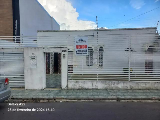 Casa / Sobrado para Venda em Manaus/AM Adrianópolis 3 Quartos