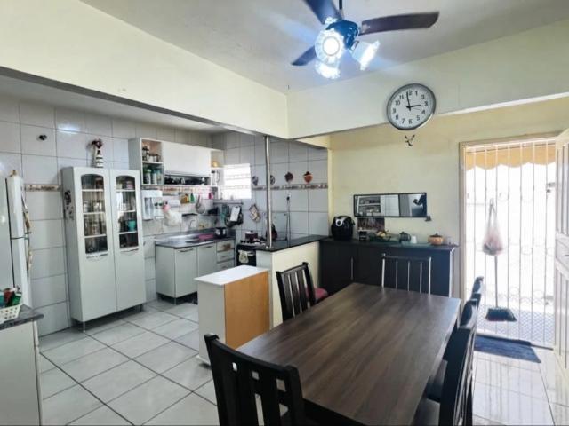 Casa / Sobrado para Venda em Manaus/AM Aleixo 3 Quartos
