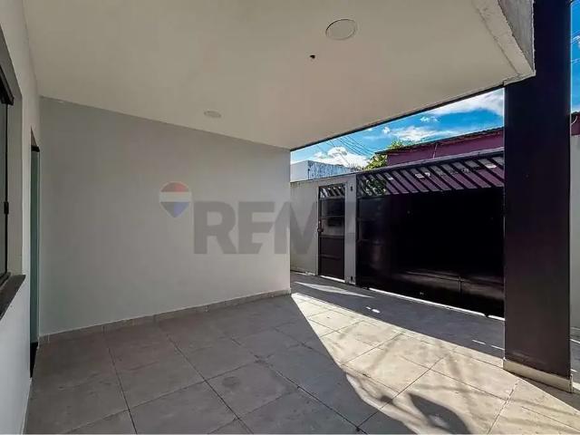 Casa / Sobrado para Venda em Manaus/AM Flores 3 Quartos