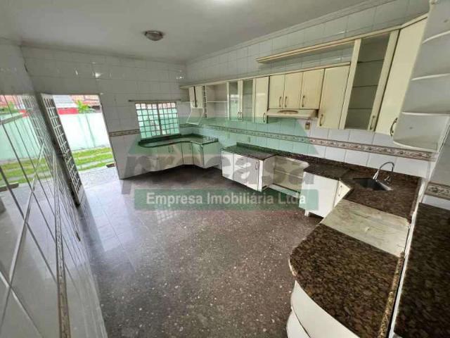 Casa / Sobrado para Venda em Manaus/AM Japiim 4 Quartos