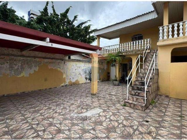 Casa / Sobrado para Venda em Manaus/AM Parque 10 de Novembro 8 Quartos