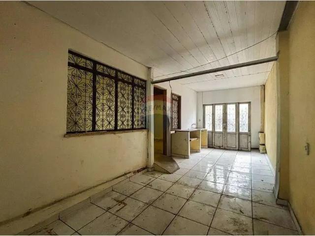 Casa / Sobrado para Venda em Manaus/AM Praça 14 de Janeiro 3 Quartos