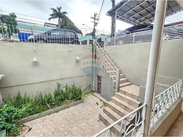 Casa / Sobrado para Venda em Manaus/AM Praça 14 de Janeiro 5 Quartos