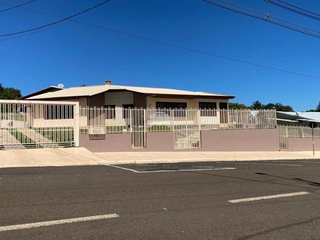Casa / Sobrado para Venda em Mangueirinha/PR Centro 3 Quartos