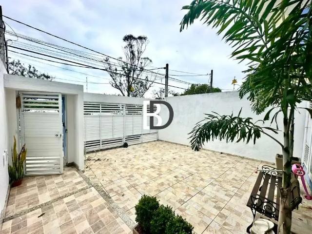 Casa / Sobrado para Venda em Macaé/RJ Mirante da Lagoa 3 Quartos