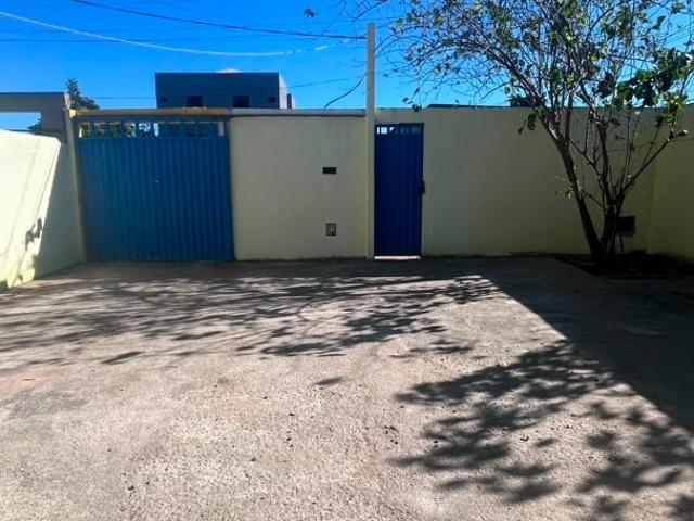 Casa / Sobrado para Venda em Macaé/RJ Ajuda 2 Quartos