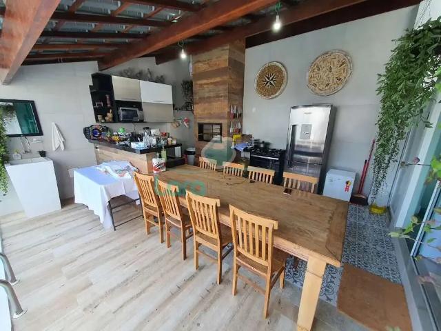 Casa / Sobrado para Venda em Macaé/RJ Cancela Preta 6 Quartos