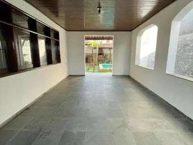 Casa / Sobrado para Venda em Macaé/RJ Cavaleiros 3 Quartos