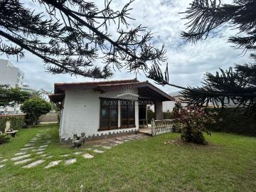 Casa / Sobrado para Venda em Macaé/RJ Cavaleiros 4 Quartos