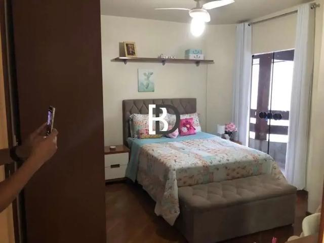 Casa / Sobrado para Venda em Macaé/RJ Centro 4 Quartos