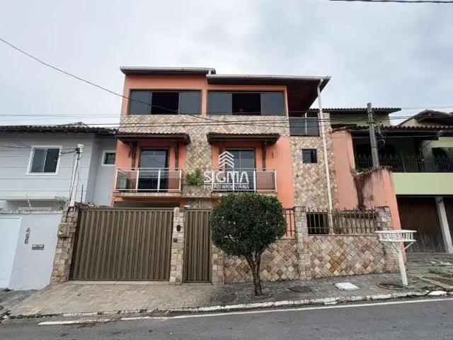 Casa / Sobrado para Venda em Macaé/RJ Costa do Sol 4 Quartos