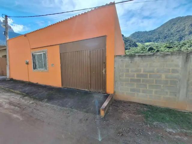 Casa / Sobrado para Venda em Macaé/RJ Glicério 2 Quartos
