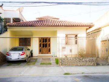 Casa / Sobrado para Venda em Macaé/RJ Imbetiba 3 Quartos