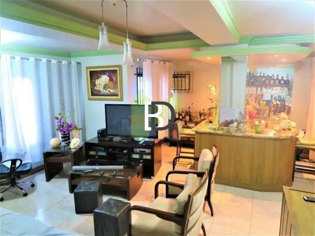 Casa / Sobrado para Venda em Macaé/RJ Imbetiba 4 Quartos